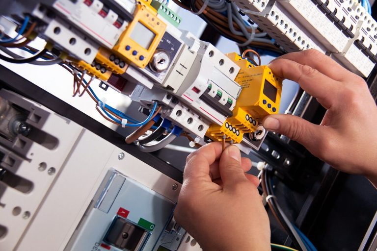 elektryk z uprawnieniami warszawa